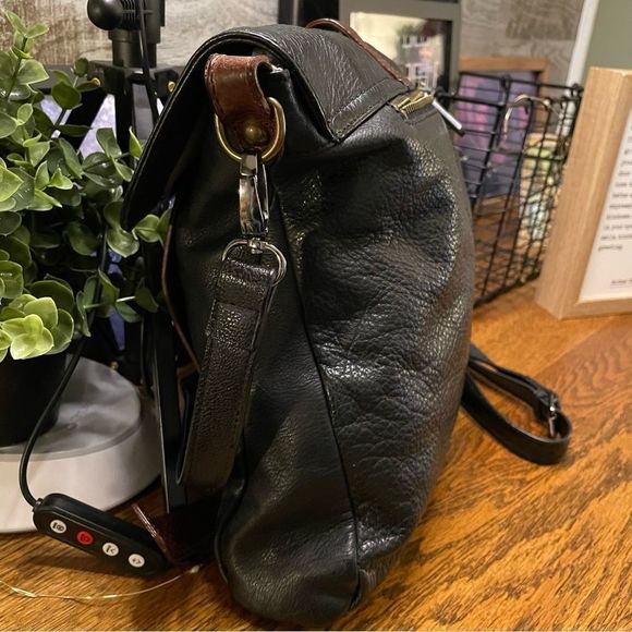 Cynthia Rowley crossbody - Picture 8 of 8